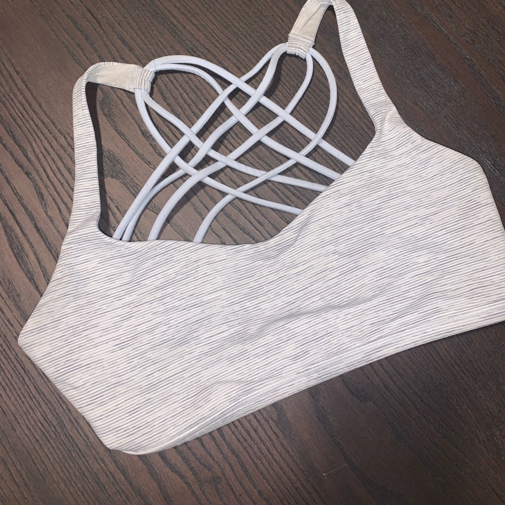 Lululemon sports bra